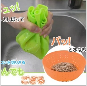 Creative Mult-functional Silicone Washing Basket Filtering Basket Rice Washing Basket Strainer Basket
Creative Mult-functional Silicone Washing Basket Filtering Basket Rice Washing Basket Strainer Basket