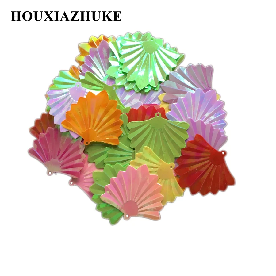 35*37 mm leaf shaped silver base and holographic mixed colors sequins paillette 300 pcs per lot for dancing dress decoration
35*37 mm leaf shaped silver base and holographic mixed colors sequins paillette 300 pcs per lot for dancing dress decoration