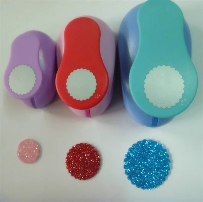 3PCS(2 inch,1.5 inch, 1 inch) cortador de papel de scrapbook Wave Circle craft punch set child diy paper cutter set hole punches
3PCS(2 inch,1.5 inch, 1 inch) cortador de papel de scrapbook Wave Circle craft punch set child diy paper cutter set hole punches