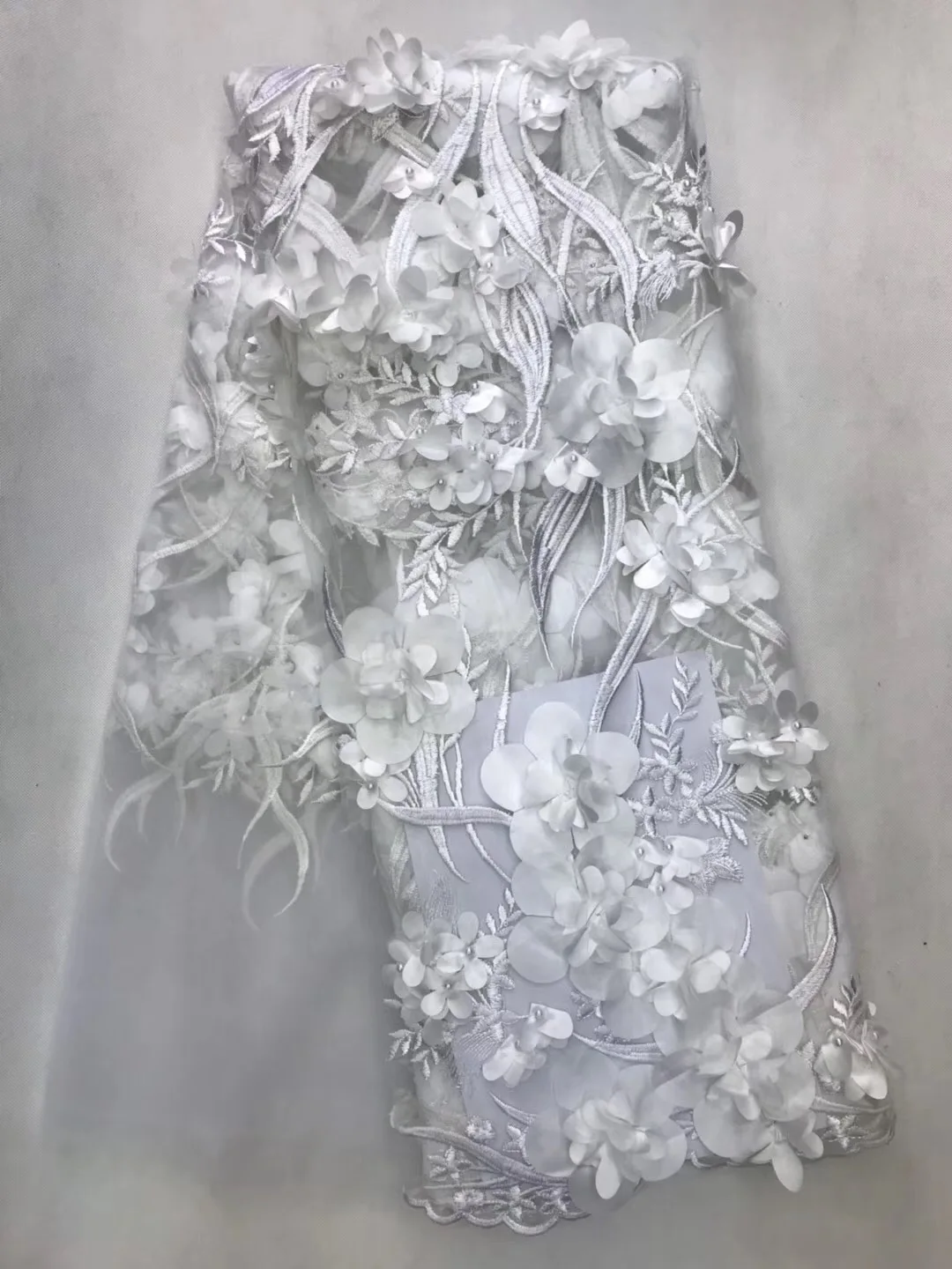 White Lace Fabric High Quality 2018 with 3D Flowers French Lace Fabric with Pearls Mesh Lace For African Wedding JL142
White Lace Fabric High Quality 2018 with 3D Flowers French Lace Fabric with Pearls Mesh Lace For African Wedding JL142