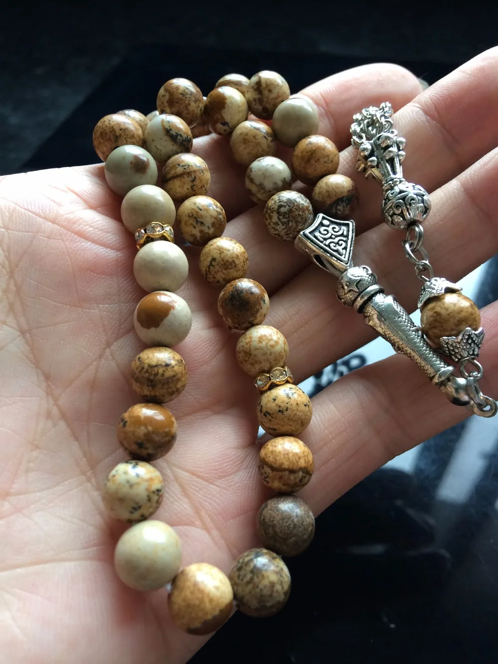 Free shipping Allah muslim islam gift 33 tasbih misbaha taspeeh masbaha tesbih prayer beads Rosary subha sibha stone material
Free shipping Allah muslim islam gift 33 tasbih misbaha taspeeh masbaha tesbih prayer beads Rosary subha sibha stone material