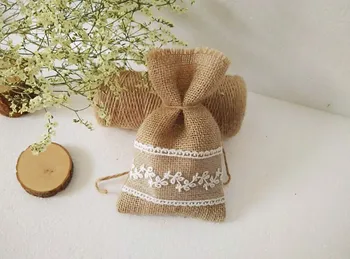 100Pcs/Packs Bow lace burlap bags New Fashion Useful Wedding Favor Christmas Hessian Burlap Jute Gift Bags Drawstring Pouch Home
100Pcs/Packs Bow lace burlap bags New Fashion Useful Wedding Favor Christmas Hessian Burlap Jute Gift Bags Drawstring Pouch Home