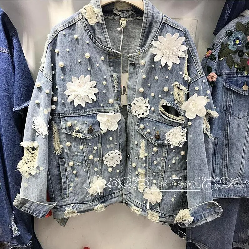 2018 New Spring Women's Heavy Flower Embroidered Pearl Beading Denim Jacket Casual Students Back Holes Retro Jeans Coat Outwear
2018 New Spring Women's Heavy Flower Embroidered Pearl Beading Denim Jacket Casual Students Back Holes Retro Jeans Coat Outwear