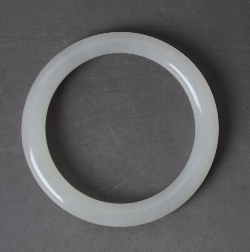 Chinese Handwork Carved Mill Finish White Nephrite Jade Bangle Bracelet FREE JEWELRY GEMSTONE
Chinese Handwork Carved Mill Finish White Nephrite Jade Bangle Bracelet FREE JEWELRY GEMSTONE