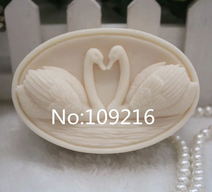 wholesale!!!1pcs A Pair of Swans (ZX241) Silicone Handmade Soap Mold Crafts DIY Silicone Mould
wholesale!!!1pcs A Pair of Swans (ZX241) Silicone Handmade Soap Mold Crafts DIY Silicone Mould
