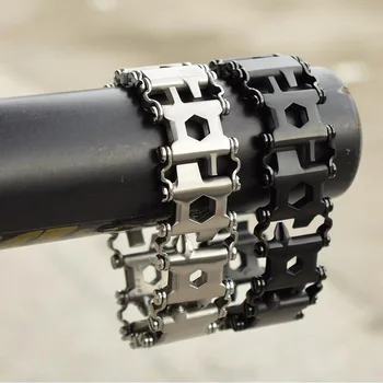 29 kinds of multi-function tools, 17-4 stainless steel bracelet link design convenient tools, outdoor portable convenient.
29 kinds of multi-function tools, 17-4 stainless steel bracelet link design convenient tools, outdoor portable convenient.