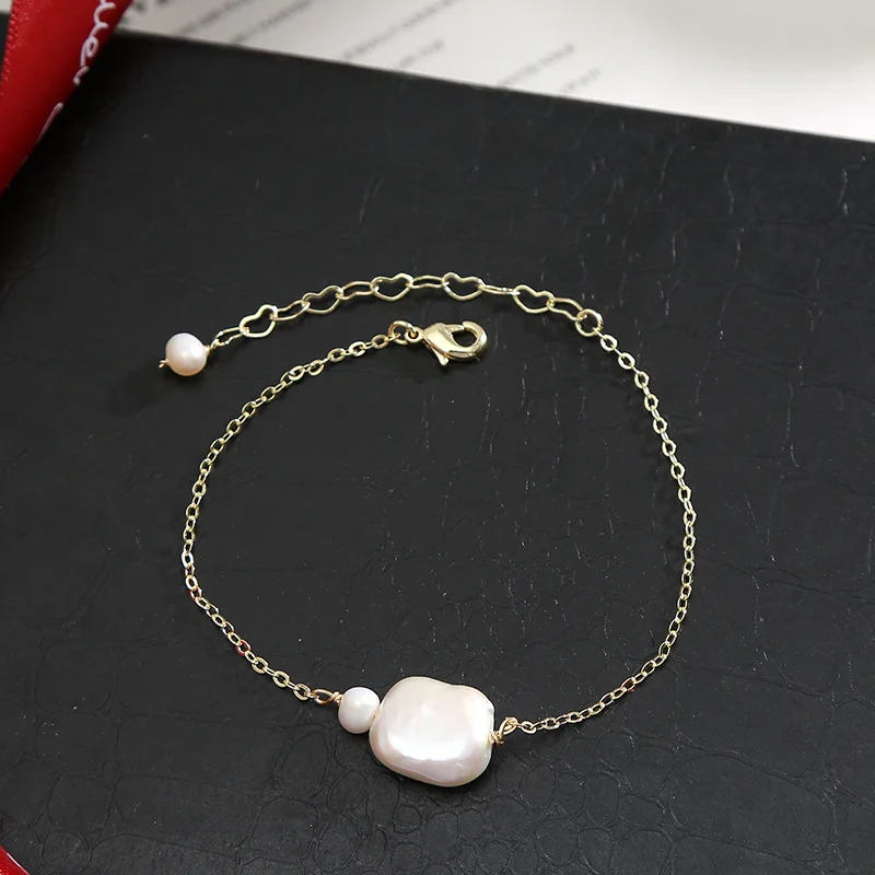 new 2019 baroque summer style pearls bracelet Bangles white color flat block shape Cultured pearl special gift for girl
new 2019 baroque summer style pearls bracelet Bangles white color flat block shape Cultured pearl special gift for girl
