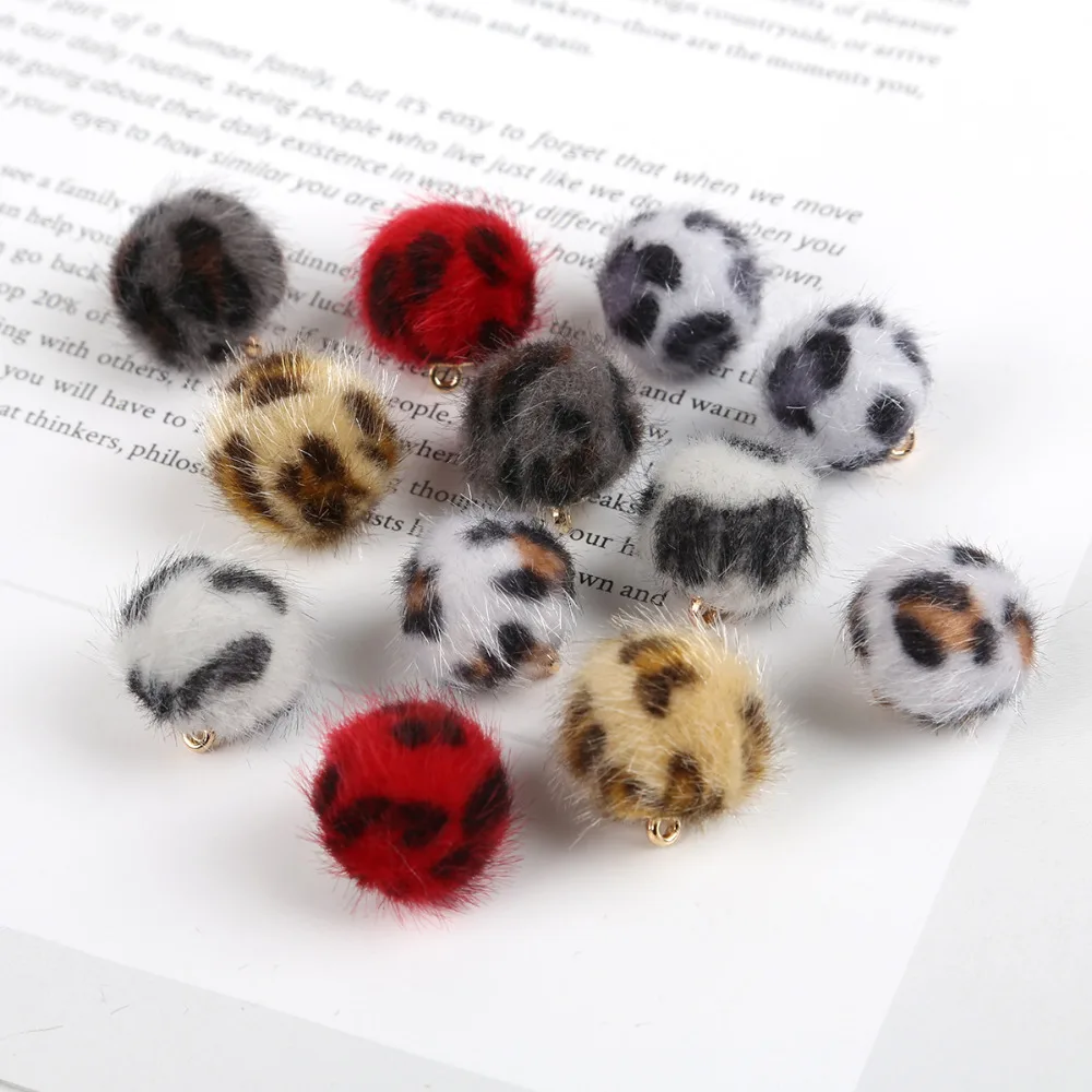 New!!! 15mm Leopard Print Button Fur Covered Beads Color Cloth Ball Sewing Accessories For Garment Diy Decoration
New!!! 15mm Leopard Print Button Fur Covered Beads Color Cloth Ball Sewing Accessories For Garment Diy Decoration