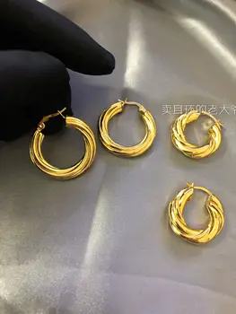 Simple European and American version of thin twisted Brass Round earrings earrings earrings
Simple European and American version of thin twisted Brass Round earrings earrings earrings