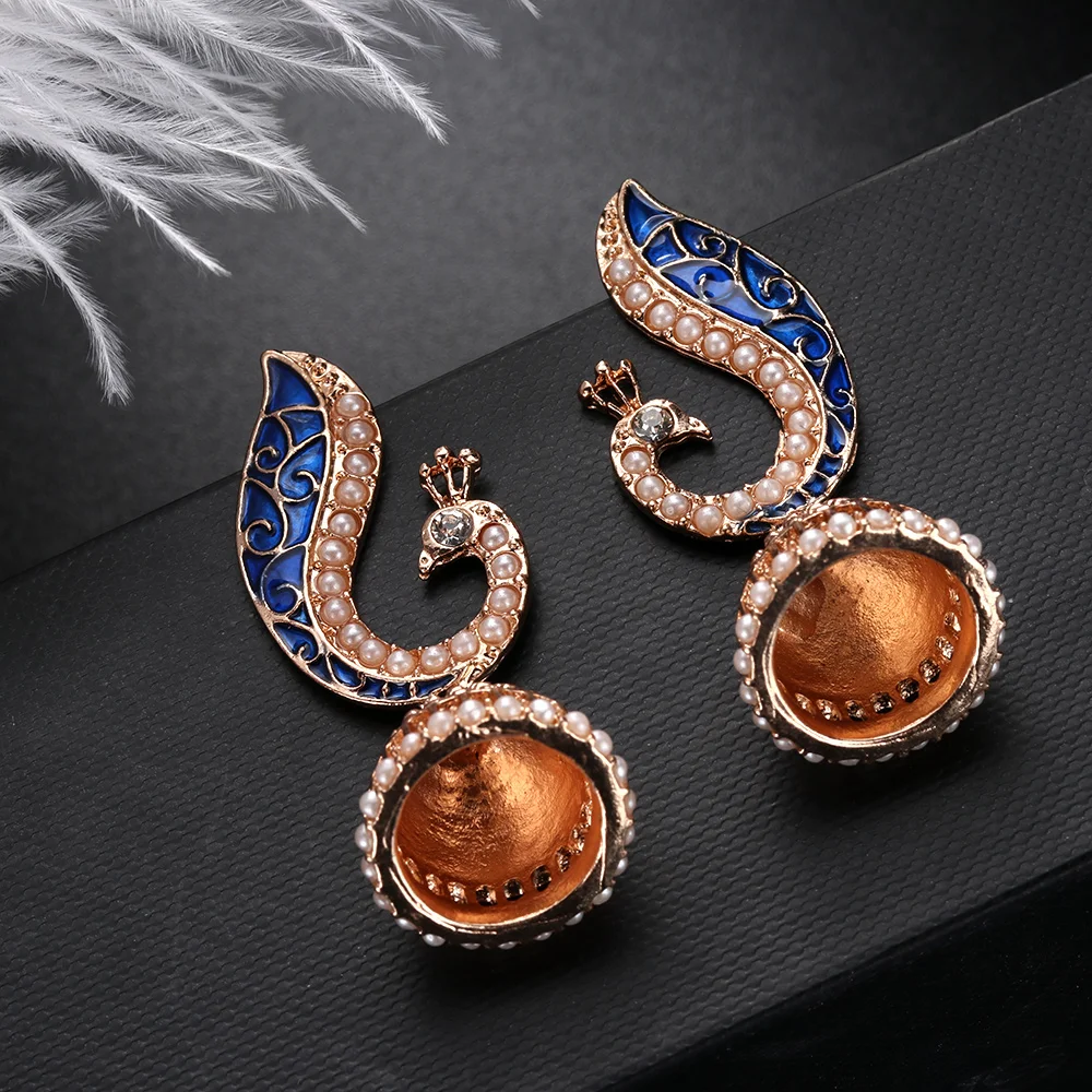 Gold Pearl Dangle Drop Earring Blue Peacock Earrings For Women Mosaic Brincos De Festa Indian Jewelry Pendientes Largos Joias
Gold Pearl Dangle Drop Earring Blue Peacock Earrings For Women Mosaic Brincos De Festa Indian Jewelry Pendientes Largos Joias