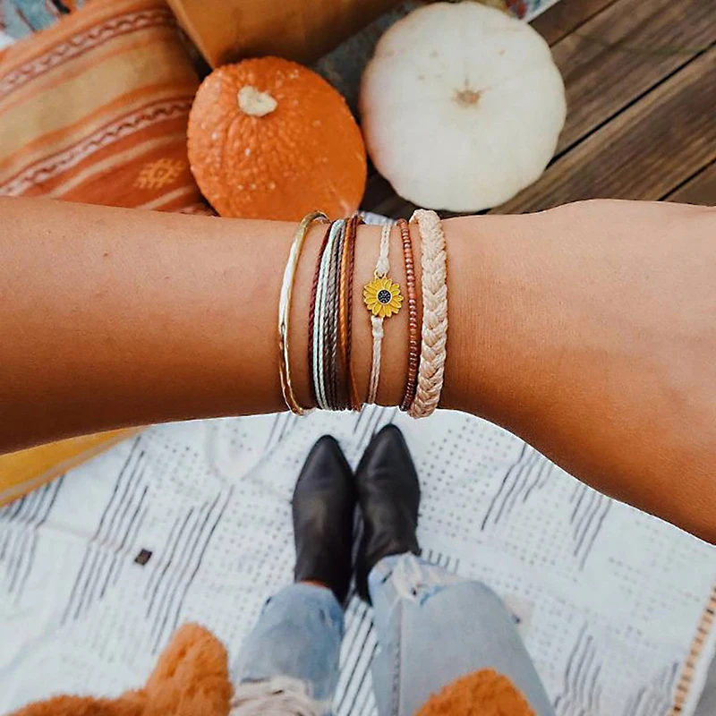 5 Pcs/Set Multilayer Colorful Exquisite Leather Rope Bracelet Bohemian Daisy Flower Beads Chain Bracelets Set For Women Jewelrys
5 Pcs/Set Multilayer Colorful Exquisite Leather Rope Bracelet Bohemian Daisy Flower Beads Chain Bracelets Set For Women Jewelrys