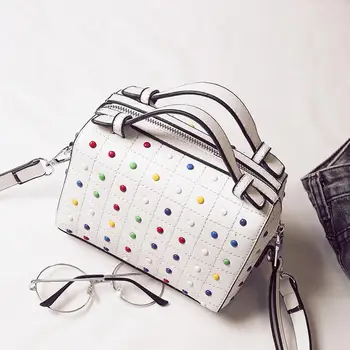 British Fashion New Women Handbags High quality PU Leather Women bag Hit color Rivets Boston bag Shoulder Messenger Bag
British Fashion New Women Handbags High quality PU Leather Women bag Hit color Rivets Boston bag Shoulder Messenger Bag