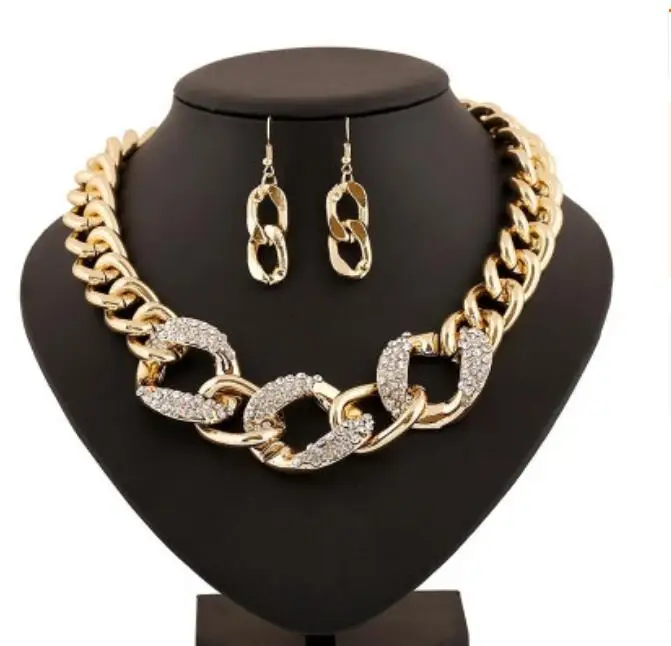 women Popular jewelry Fashionable large iron-clasped Metal Necklace female Earrings sleeve chain Bridal wide wings queen
women Popular jewelry Fashionable large iron-clasped Metal Necklace female Earrings sleeve chain Bridal wide wings queen