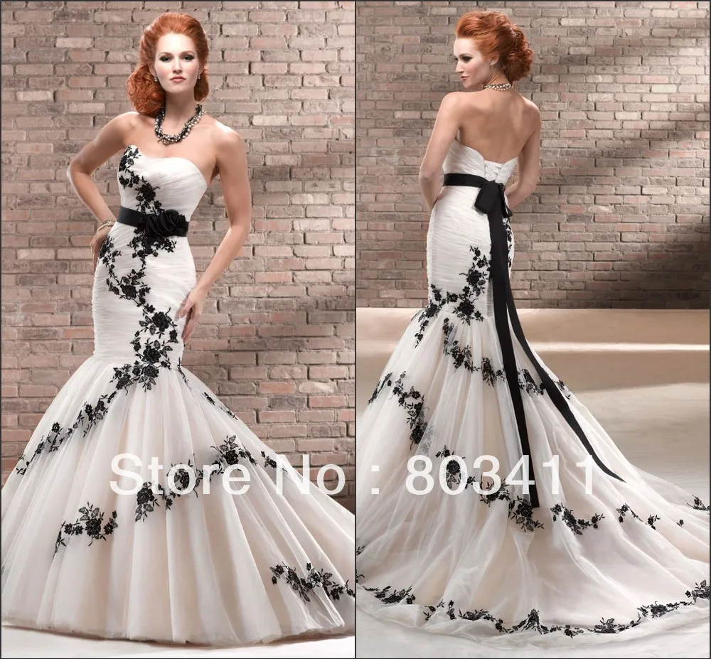 Free Shipping New Strapless Mermaid Scoop Neckline Black And White Appliqued Wedding Dress
Free Shipping New Strapless Mermaid Scoop Neckline Black And White Appliqued Wedding Dress
