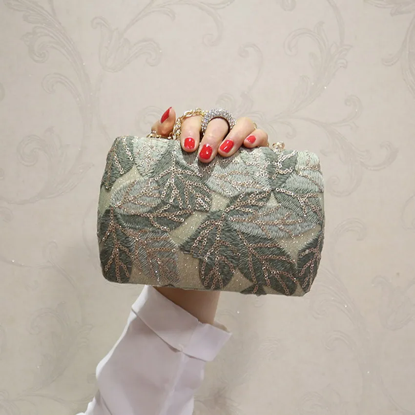 Embroidery Leaves Sequins Design Ring Women PU Leather Evening Clutches Bags Small Party Minaudiere Handbags Purses Wedding Bags
Embroidery Leaves Sequins Design Ring Women PU Leather Evening Clutches Bags Small Party Minaudiere Handbags Purses Wedding Bags