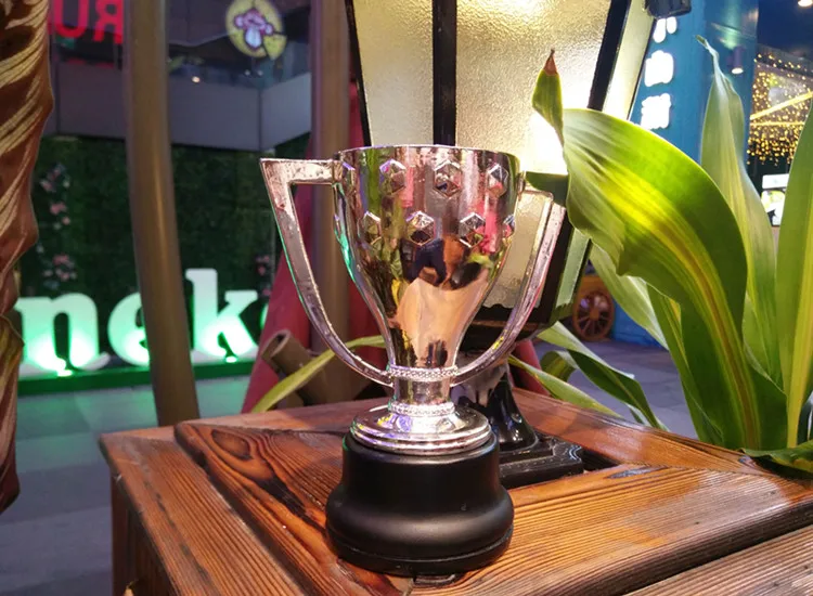 Награда чемпионата La Liga трофей Футбольная искусственная награда за футбольный