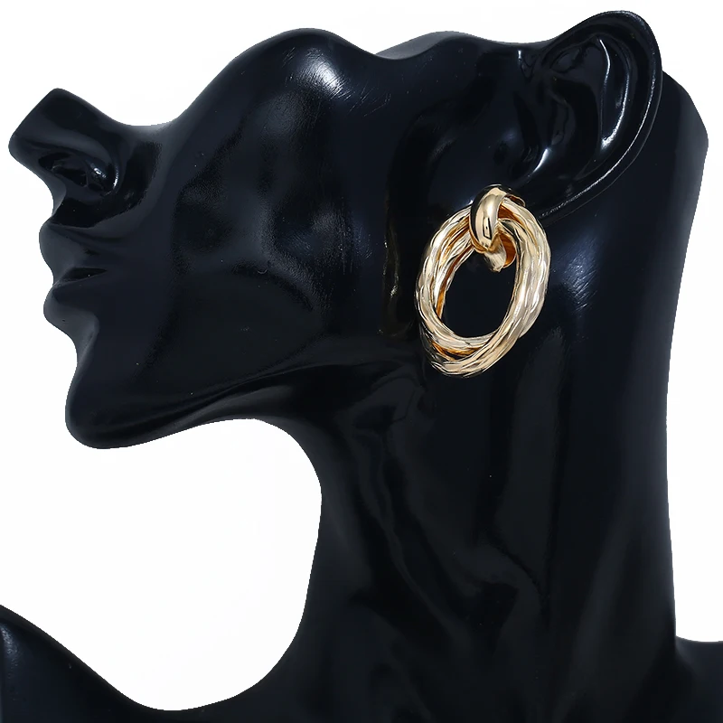 Metal punk women earrings 2019 Big Geometric earrings gold color Hanging Dangle Earrings vintage Earings fashion Jewelry
Metal punk women earrings 2019 Big Geometric earrings gold color Hanging Dangle Earrings vintage Earings fashion Jewelry