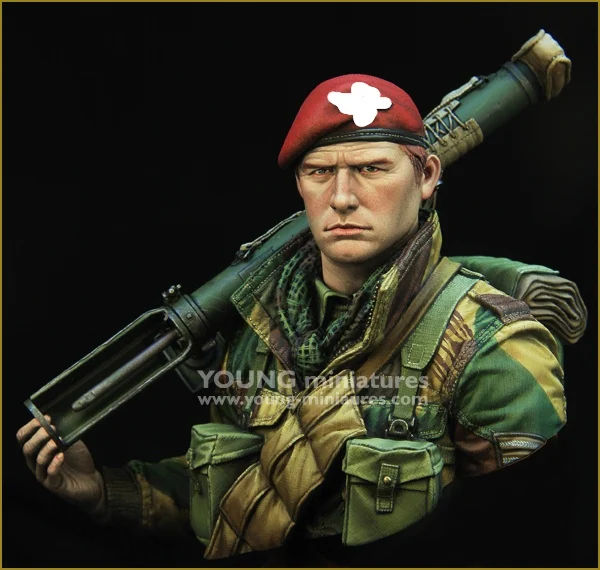 1/10 British Airborne WWII with PIAT, Resin kit Bust Figure GK, Military subject matter, Uncoated No colour
1/10 British Airborne WWII with PIAT, Resin kit Bust Figure GK, Military subject matter, Uncoated No colour