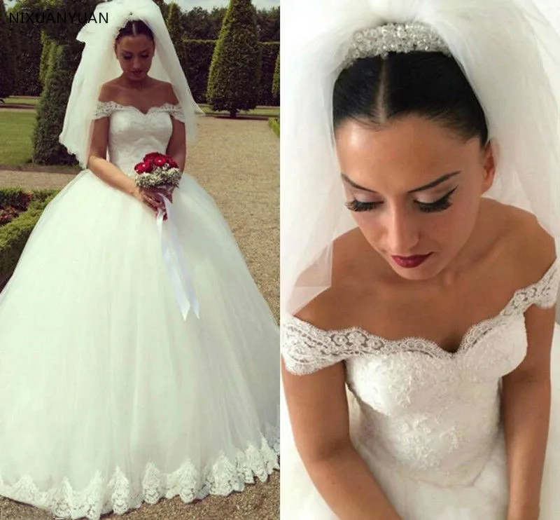 Ball Gown Cap Sleeve Lace Tulle Elegant Simple Long Wedding Dresses 2019 New Fashion Wedding Gown
Ball Gown Cap Sleeve Lace Tulle Elegant Simple Long Wedding Dresses 2019 New Fashion Wedding Gown