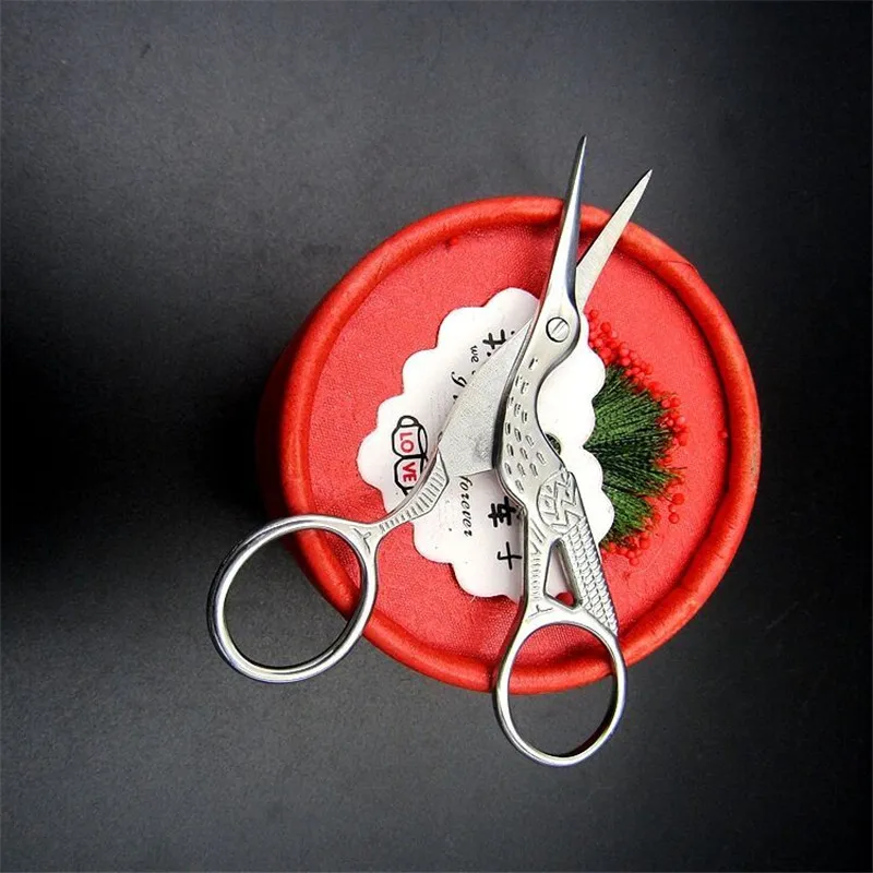 2Pcs (Silver) Vintage Heron Shaped Cross-stitch Dressmaking Tailor's Scissors for Fabric Sewing (Large & Small) AA7484
2Pcs (Silver) Vintage Heron Shaped Cross-stitch Dressmaking Tailor's Scissors for Fabric Sewing (Large & Small) AA7484