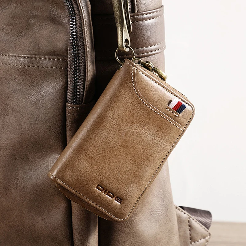 2018 Brand Genuine Cow Leather Men & Women Car Key Bag Wallet Business Key Case Fashion Housekeeper Card Holder Coin Purse
2018 Brand Genuine Cow Leather Men & Women Car Key Bag Wallet Business Key Case Fashion Housekeeper Card Holder Coin Purse