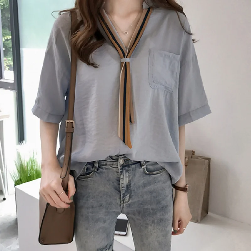 Tie V -Neck Blouse Women's Korean Style Shirt Half Sleeves Loose Summer Women Tops And Blouses Female Clothes Stylish Ladies
Tie V -Neck Blouse Women's Korean Style Shirt Half Sleeves Loose Summer Women Tops And Blouses Female Clothes Stylish Ladies