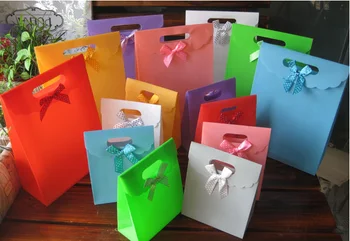 100pcs 25.5*18.5*8cm Colorful Craft Gift Bag for Candy Cookie Makeup with Handle Christmas Wedding Bags Party Favors
100pcs 25.5*18.5*8cm Colorful Craft Gift Bag for Candy Cookie Makeup with Handle Christmas Wedding Bags Party Favors