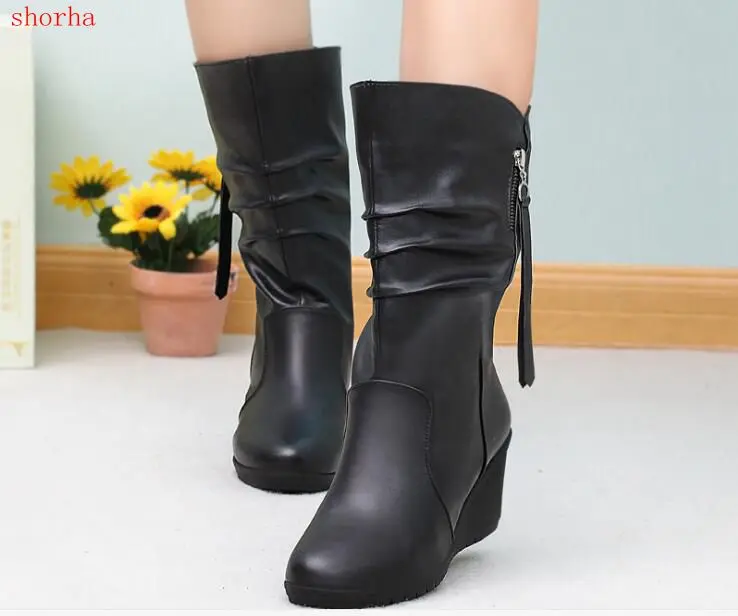 Winter Boots 2018 Women Boots Wedge beautiful Boots Women Shoes Black Fashion Mother Shoes Leather Boots Round Toe Ladies Shoe
Winter Boots 2018 Women Boots Wedge beautiful Boots Women Shoes Black Fashion Mother Shoes Leather Boots Round Toe Ladies Shoe