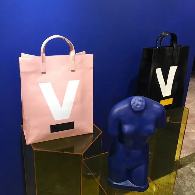 South Korea VEI-8 exclusive custom color geometric PU all-match Handbag Bag letters and 3 color
South Korea VEI-8 exclusive custom color geometric PU all-match Handbag Bag letters and 3 color