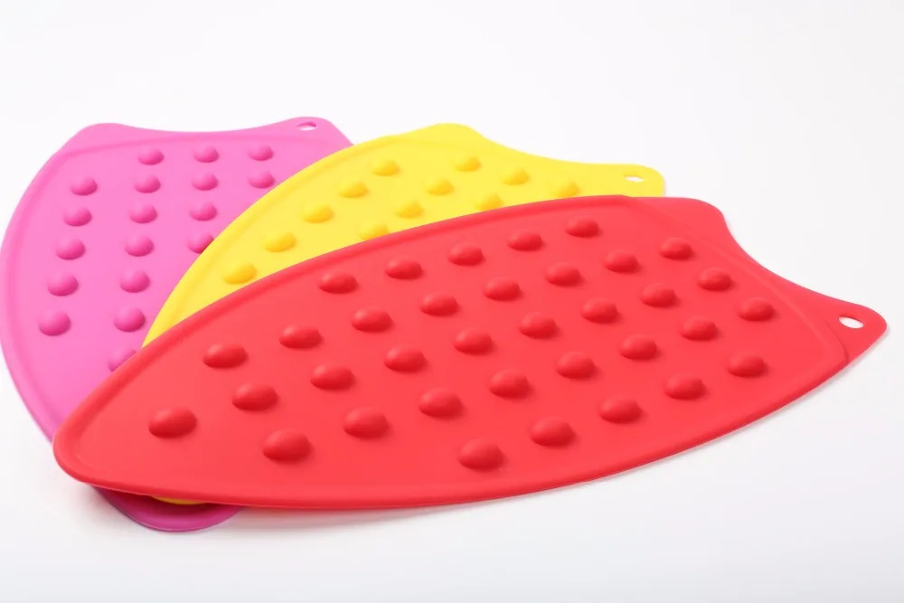 1PC Silicone Iron Hot Protection Rest Pad Mat Safe Surface Iron Stand Mat Rest Ironing Pad Insulation Boards LB 048
1PC Silicone Iron Hot Protection Rest Pad Mat Safe Surface Iron Stand Mat Rest Ironing Pad Insulation Boards LB 048