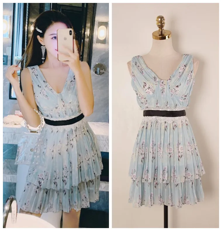 New 2019 summer fog blue stitching bud silk printing accept waist pleated chiffon v neck sexy sleeveless dresses
New 2019 summer fog blue stitching bud silk printing accept waist pleated chiffon v neck sexy sleeveless dresses