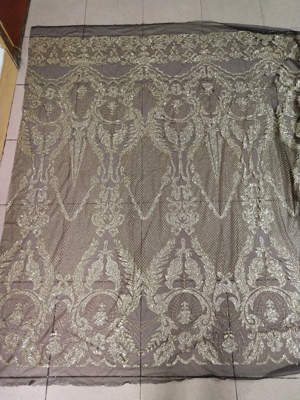Newest SU-J13140 african tulle mesh fabric sparkly glued glitter sequins lace fabric for wedding/evening dress/party dress
Newest SU-J13140 african tulle mesh fabric sparkly glued glitter sequins lace fabric for wedding/evening dress/party dress
