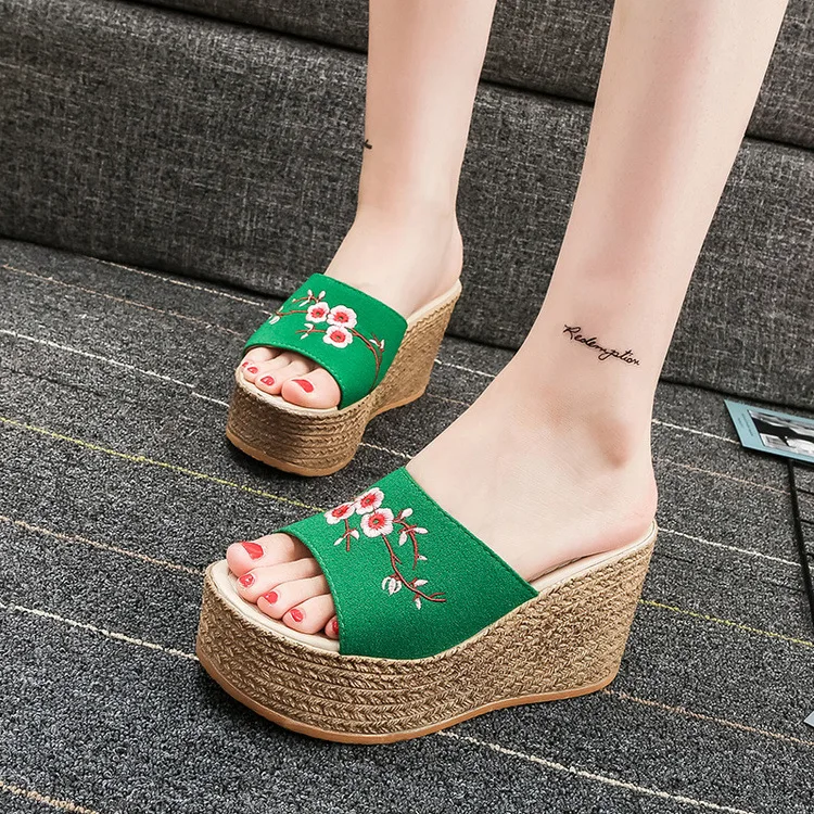 Phoenix Embroidered Women's Linen Canvas Wedged Sandals Summer Ladies Casual Peep Toe Shoes Embroidery Sandials Mujer
Phoenix Embroidered Women's Linen Canvas Wedged Sandals Summer Ladies Casual Peep Toe Shoes Embroidery Sandials Mujer