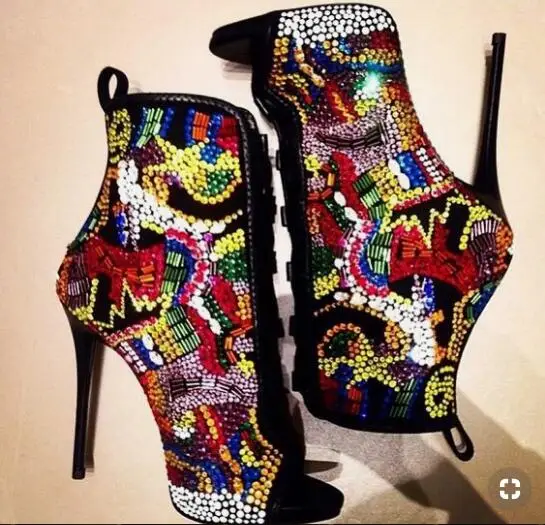 2019 Hot Selling Colorful Crystal Embellished Ankle Boots Peep Toe Lace-up Short Bootie Coverd Heels Multi Color Beads Bootie
2019 Hot Selling Colorful Crystal Embellished Ankle Boots Peep Toe Lace-up Short Bootie Coverd Heels Multi Color Beads Bootie