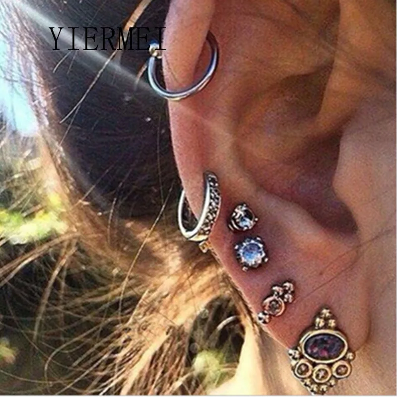 YIERMEI New Fashion Bohemian Retro Summer New Small Earrings Temperament Punk Purple Rhinestone Ancient Tremella Clip Set
YIERMEI New Fashion Bohemian Retro Summer New Small Earrings Temperament Punk Purple Rhinestone Ancient Tremella Clip Set