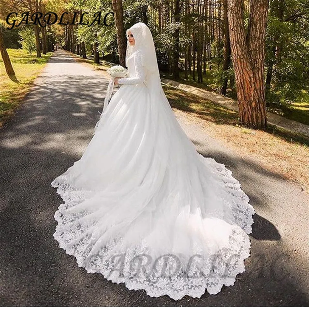 Lace Long Sleeve High Neck Hijab Wedding Dress 2019 Vestido De Noiva Robe De Mariage Arabic Muslim Bridal Gown Long Train
Lace Long Sleeve High Neck Hijab Wedding Dress 2019 Vestido De Noiva Robe De Mariage Arabic Muslim Bridal Gown Long Train