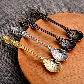 Vacclo Vintage Royal Flower Spoon Retro Handle Coffee Stir Desert Tea Spoon Creative Kitchen Mini Tableware Cup Decoration 
Vacclo Vintage Royal Flower Spoon Retro Handle Coffee Stir Desert Tea Spoon Creative Kitchen Mini Tableware Cup Decoration