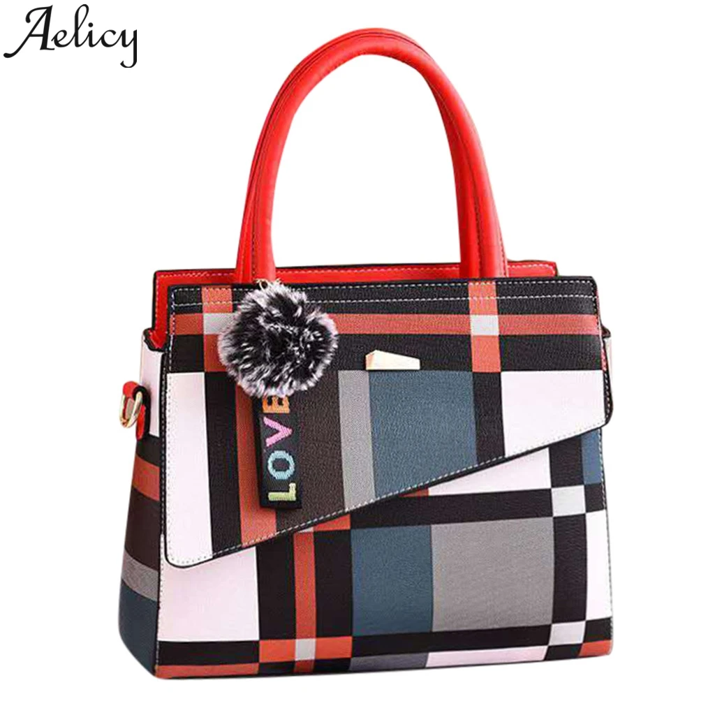 6 Color Luxury women's Bag Leather Hair Ball Hanging Designer Designer Messenger Bag Summer Crossbody Bags For Women Cell Phones
6 Color Luxury women's Bag Leather Hair Ball Hanging Designer Designer Messenger Bag Summer Crossbody Bags For Women Cell Phones
