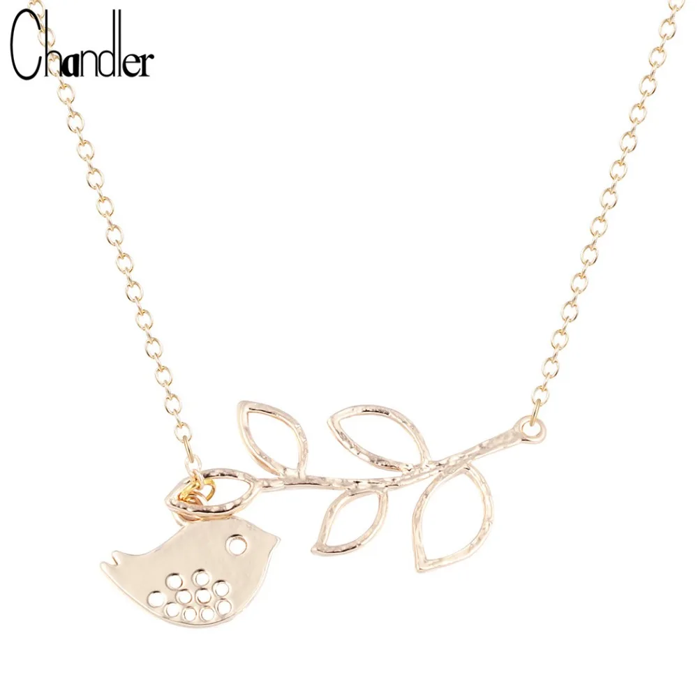 Gold Silver Plated Cute Bird Leaves Leaf Pendant Necklace Hollow Leaf AvesCharm Metal Chokers Link Chain Coliers Female Luxury
Gold Silver Plated Cute Bird Leaves Leaf Pendant Necklace Hollow Leaf AvesCharm Metal Chokers Link Chain Coliers Female Luxury