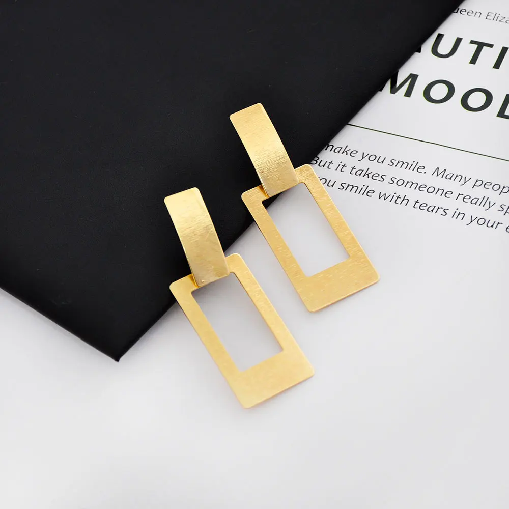 2019 Fashion Stud Earrings For Women Metal Square Shaped Women Gold Silver Geometry Stud Earrings Lady Ear Jewelry Wholesale
2019 Fashion Stud Earrings For Women Metal Square Shaped Women Gold Silver Geometry Stud Earrings Lady Ear Jewelry Wholesale