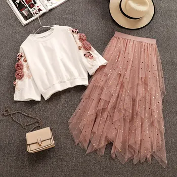 New Spring Summer Fashion Women's Sets Floral Embroidery O Neck Pullovers Top + Gauze Irregular Fairy Skirts Students Suits
New Spring Summer Fashion Women's Sets Floral Embroidery O Neck Pullovers Top + Gauze Irregular Fairy Skirts Students Suits