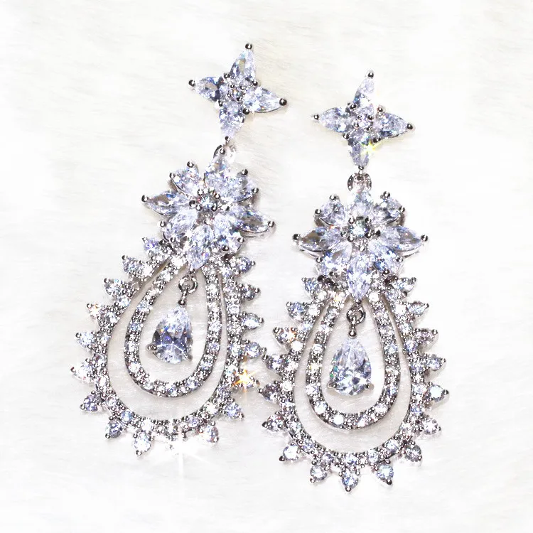 The goddess Earrings earring for beautiful womoan Pure handicraft skills Flashing charming AAA zircon,138 stone grain ALW1868
The goddess Earrings earring for beautiful womoan Pure handicraft skills Flashing charming AAA zircon,138 stone grain ALW1868