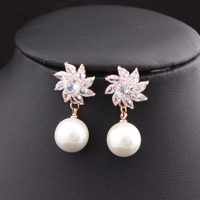 SWOUR New Jewelry Gold Color Cubic Zircon CZ Leaf Flower Pearl Dangle Earrings E1344
SWOUR New Jewelry Gold Color Cubic Zircon CZ Leaf Flower Pearl Dangle Earrings E1344