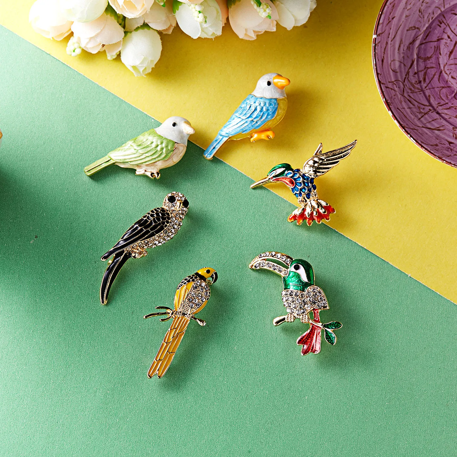 1 Pce Brooches Cartoon Animal Badge Enamel Pin Birds Brooch For Women Lady Classical Fashion Accessories Sweater Decoration Pins
1 Pce Brooches Cartoon Animal Badge Enamel Pin Birds Brooch For Women Lady Classical Fashion Accessories Sweater Decoration Pins
