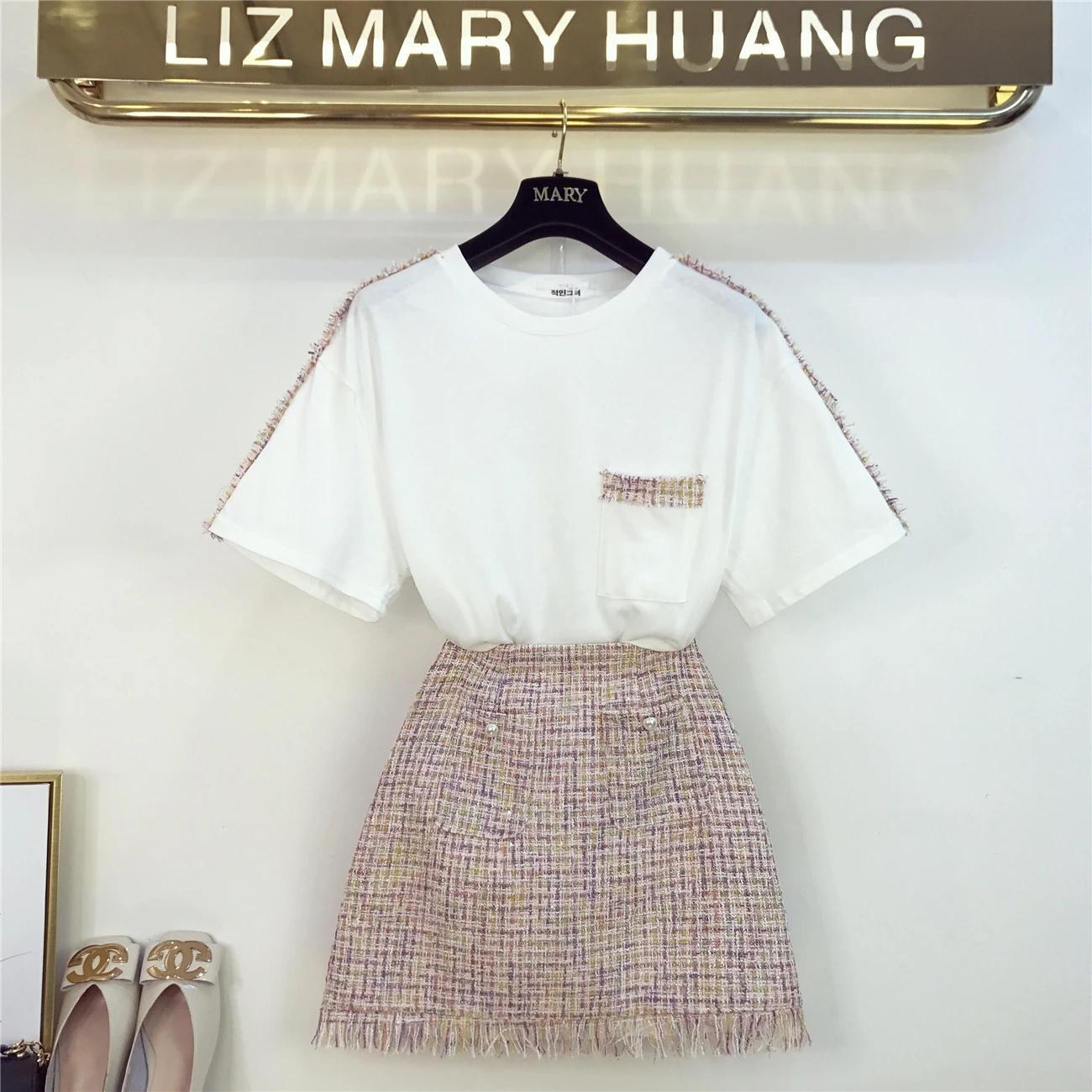 New Summer Fashion Women's Sets Color Block Poacket Short Sleeve Tshirts + Tweeds Tassel Short A-line Skirts Students Suits
New Summer Fashion Women's Sets Color Block Poacket Short Sleeve Tshirts + Tweeds Tassel Short A-line Skirts Students Suits