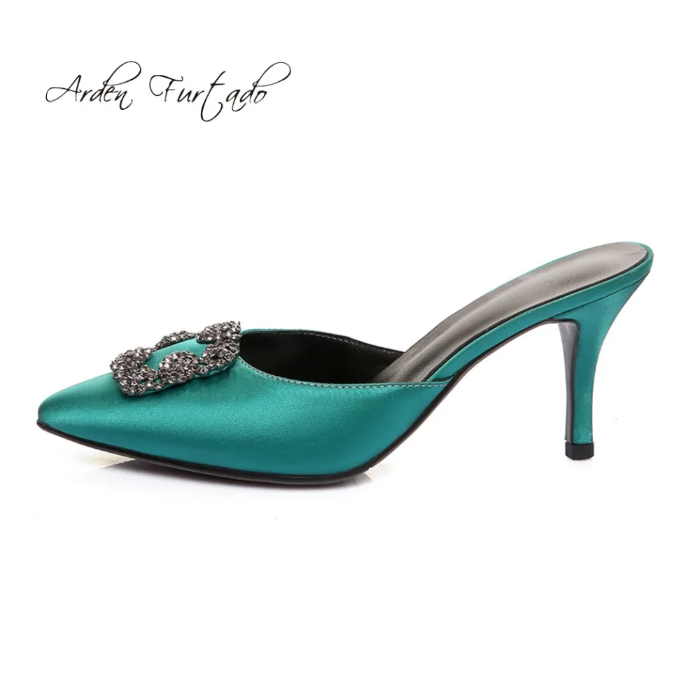 Arden Furtado 2018 summer high heels satin cloth stilettos slippers fashion slides shoes woman green silver pink ladies shoes
Arden Furtado 2018 summer high heels satin cloth stilettos slippers fashion slides shoes woman green silver pink ladies shoes