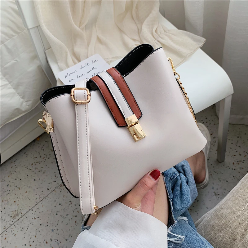 2019 Vintage Women's Handbags Famous Fashion Brand Candy Shoulder Bags Ladies Totes Simple Trapeze Women Messenger Bag
2019 Vintage Women's Handbags Famous Fashion Brand Candy Shoulder Bags Ladies Totes Simple Trapeze Women Messenger Bag
