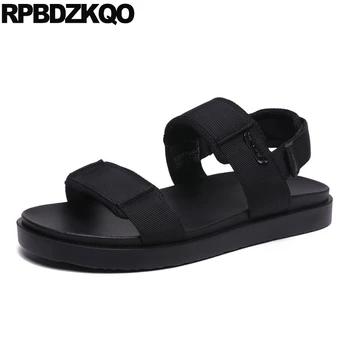 Designer Mens Sandals 2018 Summer Outdoor Casual Strap Shoes Fashion Flat Waterproof Breathable Black Sneakers Men Sport Runway 
Designer Mens Sandals 2018 Summer Outdoor Casual Strap Shoes Fashion Flat Waterproof Breathable Black Sneakers Men Sport Runway