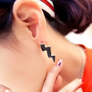C303 Bright Lightning-Shaped Drip Stud Earrings Enamel Punk Exaggerated Personality Full Boucles d'oreilles Pendientes Orecchini
C303 Bright Lightning-Shaped Drip Stud Earrings Enamel Punk Exaggerated Personality Full Boucles d'oreilles Pendientes Orecchini