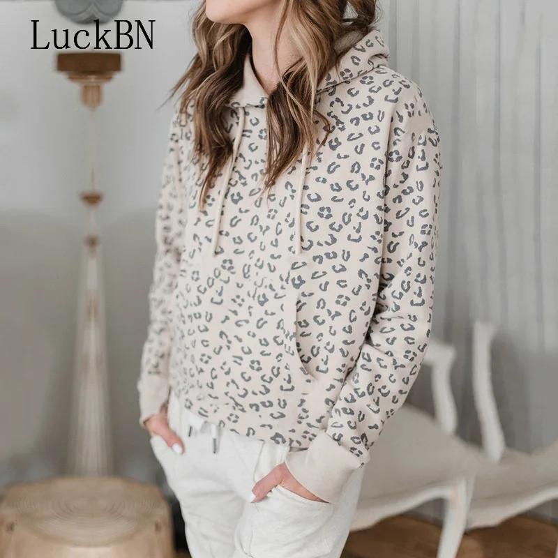 Autumn Winter Hoodies 2019 Printed Sweatshirt Women Sexy Leopard Pullover Fashion Hoodies Sweat Femme Cotton Casual Tops Clothes
Autumn Winter Hoodies 2019 Printed Sweatshirt Women Sexy Leopard Pullover Fashion Hoodies Sweat Femme Cotton Casual Tops Clothes